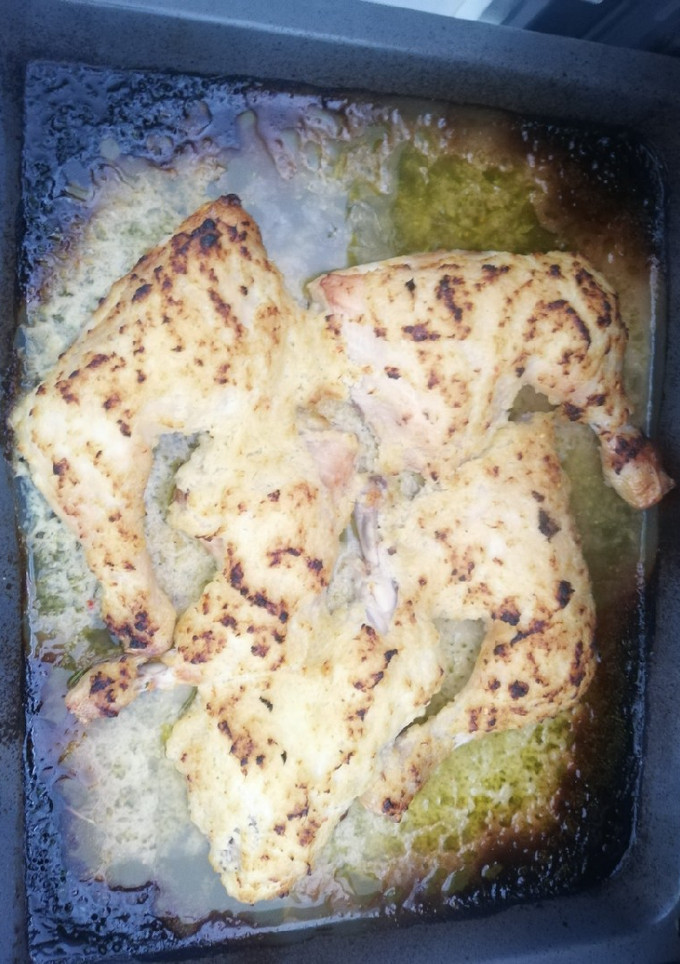 Una foto de Pollo al horno con limón y jengibre