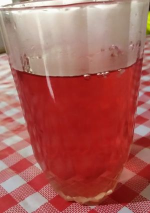 A picture of Agua de Jamaica/Jamaica tea.