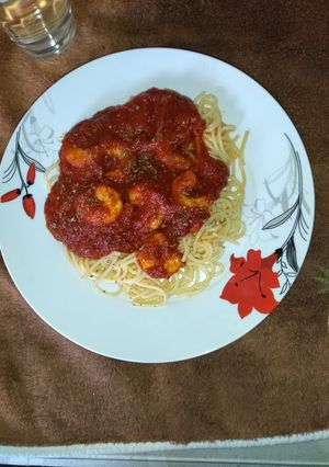 Una foto de Espaguetis con gambas 😋🦐🍝