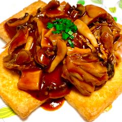 A picture of Tofu Grill with Red Wine & Mushroom Sauce.
