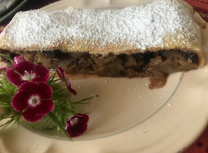 Una foto de Strudel de manzana