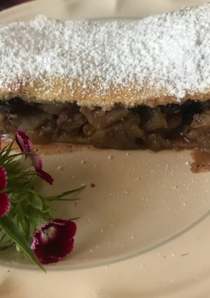 Una foto de Strudel de manzana