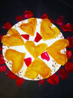 वेजी दिलवाले पूरी (veggie dilwale poori recipe in Hindi) रेसिपी मुख्य फोटो