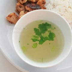 A picture of Clear Plain Soup.