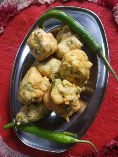 મેથી ના ગોટા (Methi Gota Recipe in Gujarati) રેસીપી મુખ્ય ફોટો