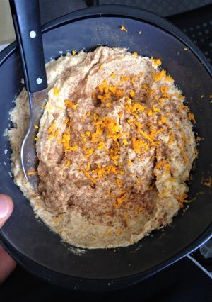 A picture of Ginger-Orange Houmous.