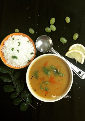 A picture of Green Grapes Rasam.