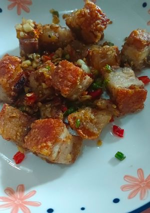 รูปของ หมูกรอบคั่วพริกเกลือด้วยหม้อทอดไร้น้ำมัน