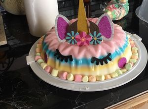 Una foto de Gelatina de coco y leche condensada