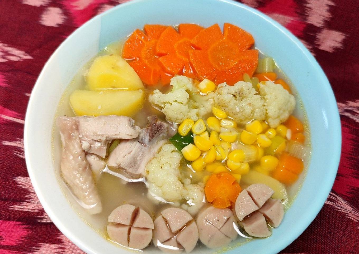 Sup Ayam Sosis Sayur Kuah Bening