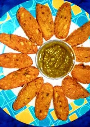 A picture of Kalmi vada.