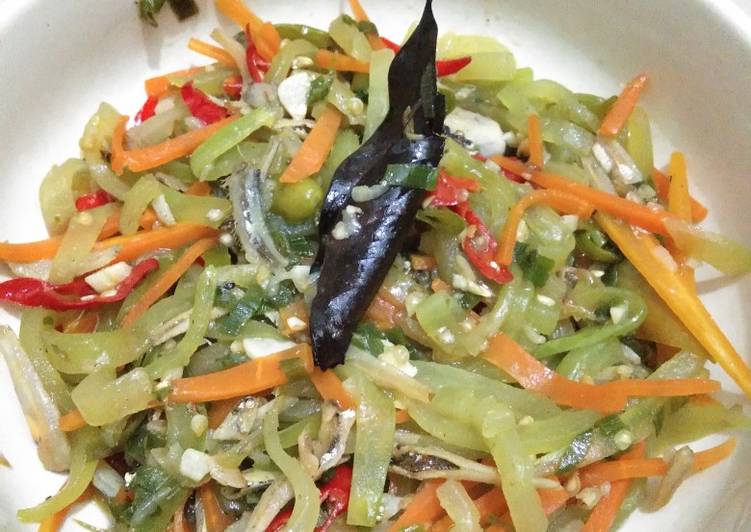 Resep Oseng labu siam teri yang nikmat