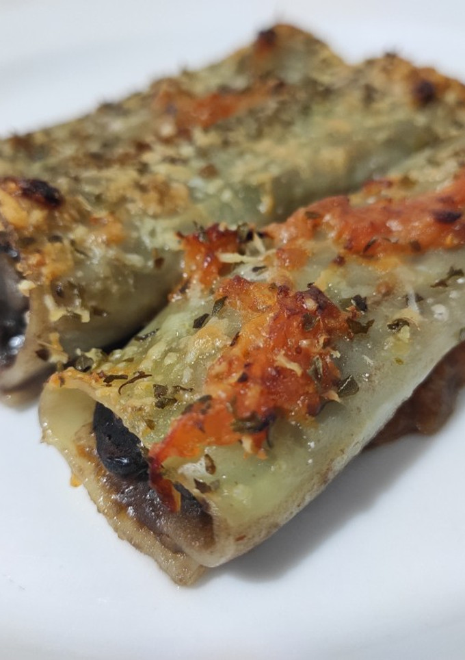 Una foto de Canelones de frijoles y espinacas