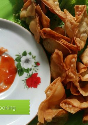 Foto resep Pangsit Goreng isi Daging sapi🐴(daging sisa idul adha)