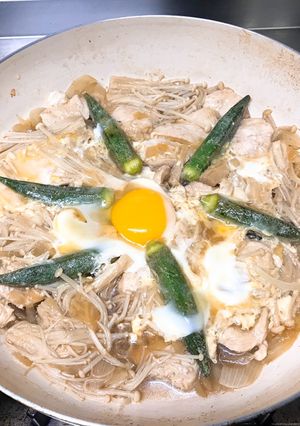 滑蛋秋葵明天見醬燒雞胸 的食譜成品照片