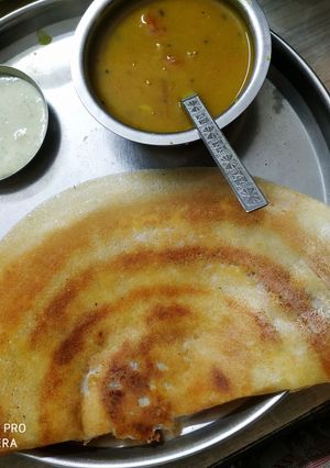 રવા ઢોસા (Rava Dosa Recipe In Gujarati) રેસીપી મુખ્ય ફોટો