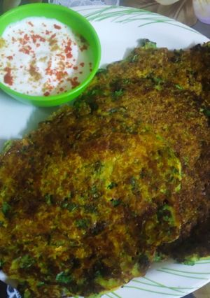 પાલક ચીલા (Palak Chila Recipe in Gujarati) રેસીપી મુખ્ય ફોટો