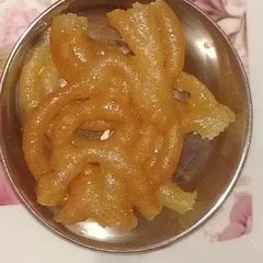 A picture of Home made Jalebi.