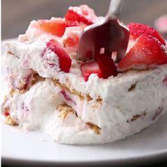 A picture of Strawberry ice box cake.