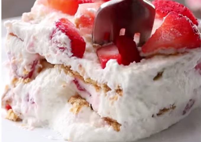 Strawberry ice box cake