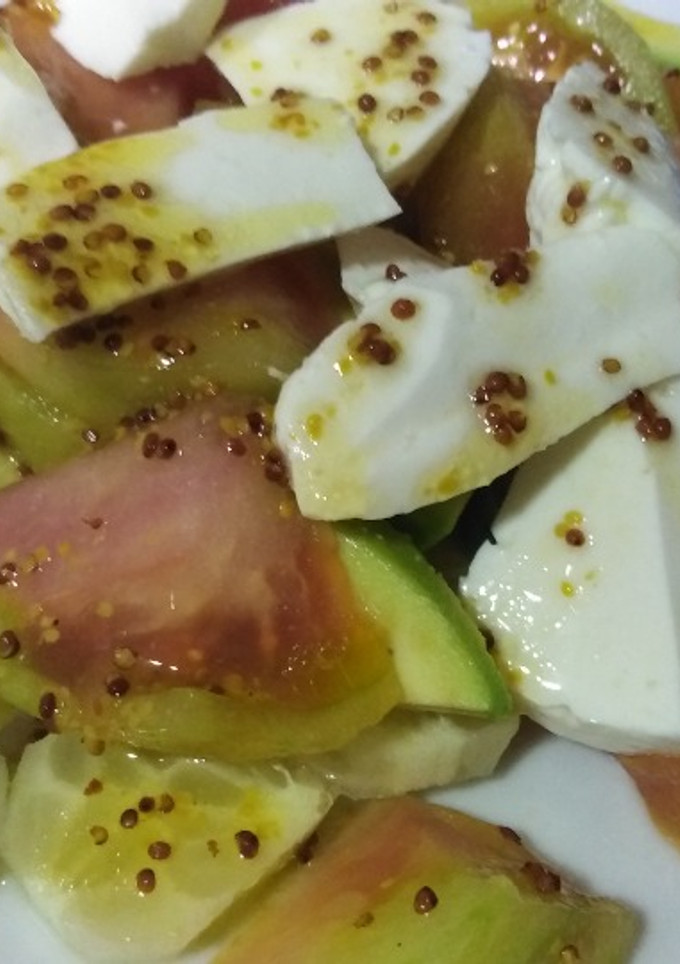 Una foto de Ensalada con vinagreta de mostaza
