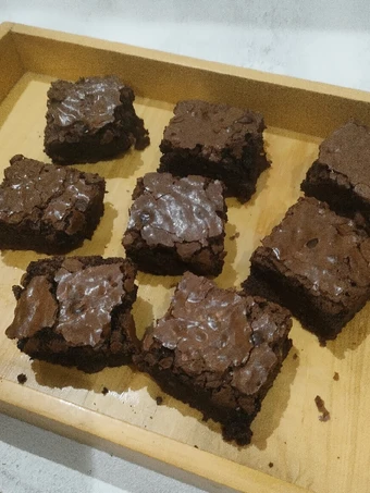 Cara Mudah Membuat Resep Fudgy Brownies Shiny Crust yang  Bikin Ketagihan Anti Ribet, Bikin Ngiler