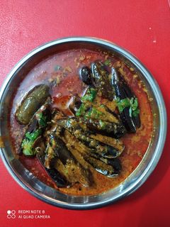 મસાલેદાર રવૈયા (Masaledar Ravaiya Recipe In Gujarati) રેસીપી મુખ્ય ફોટો