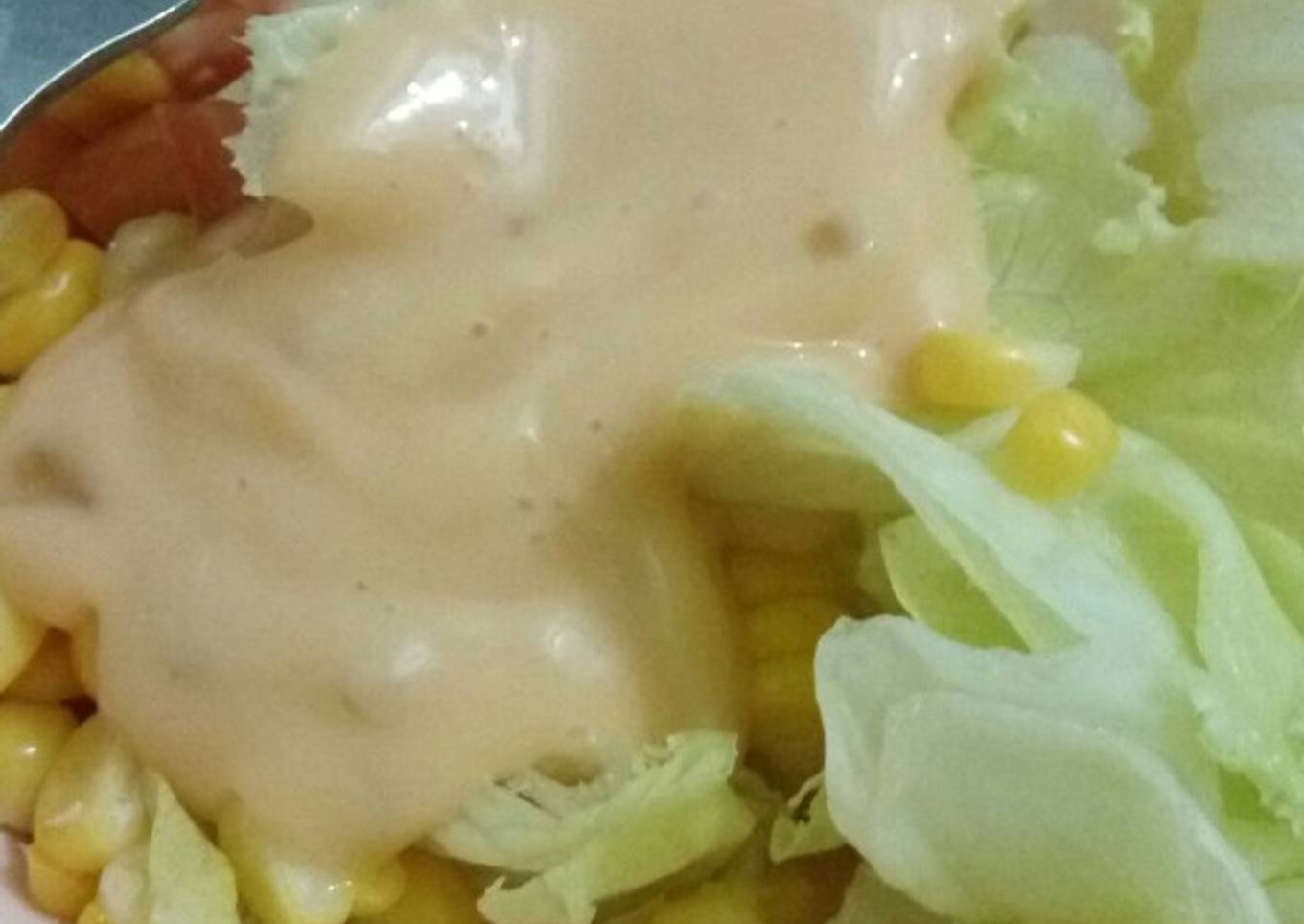 Salad dengan Thousand Island Dressing Salad