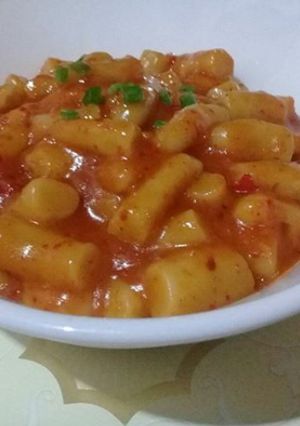 Foto resep Tteokbokki Lokal (Kue beras pedas Korea) rasa indonesia