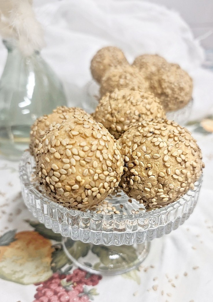 Una foto de Mini bocados de queso con harina de almendras en Air Fryer
