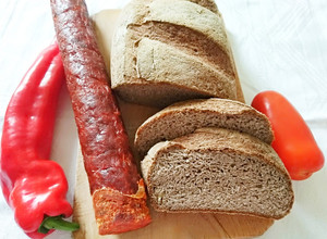Gluténmentes kenyér rizslisztből és lenmaglisztből recept fotója