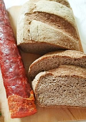 Gluténmentes kenyér rizslisztből és lenmaglisztből recept fotója