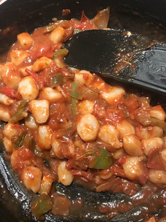 Una foto de Pasta rápida. Con 3 ingredientes, más salsa casera