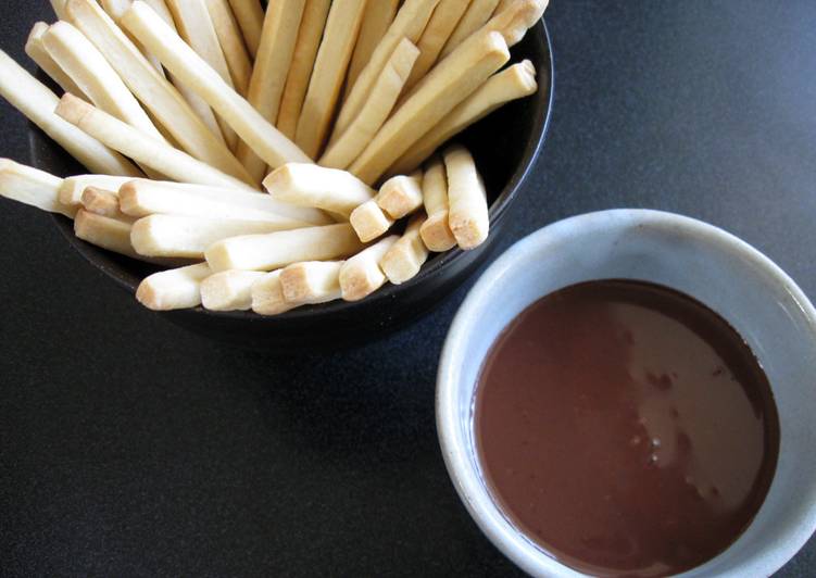 Biscuit Sticks with Chocolate Ganache