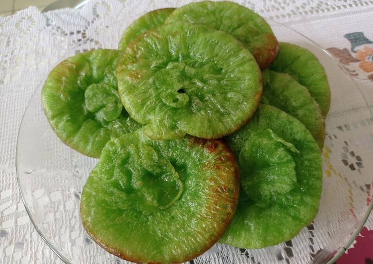 Cara Gampang Membuat Kue cucur hijau (tepung terigu) Anti Gagal