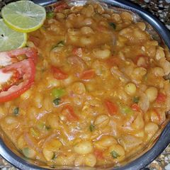 A picture of Matar chaat.