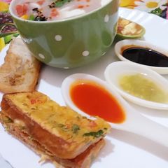A picture of Bread pakora.