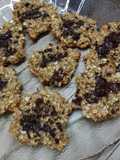 Galletas de avena con té de manzanilla y anís