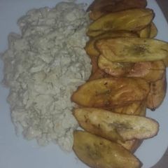 A picture of Fried egg with plantain.