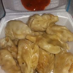 A picture of Momos.