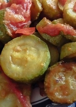 عکسی از دستور خوراک کدو و گوجه