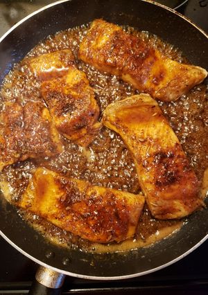 A picture of Honey Garlic Salmon.