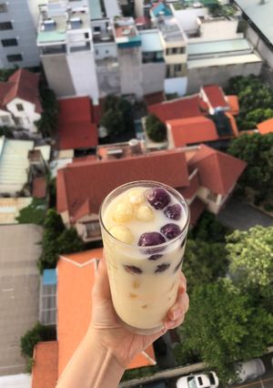Hình của món Trà sữa và bánh tráng nướng.