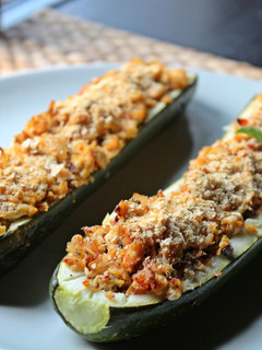 Una foto de Calabacines rellenos de tofu