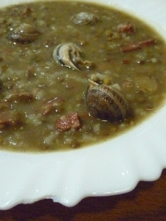 Una foto de Lentejas con caracoles