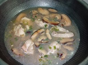 Gambar Sup Ayam Cendawan Shiitake