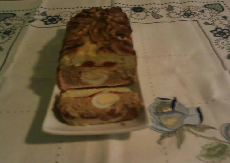 Pastel de carne con tortilla de patata
