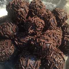 รูปของ Bola-bola cokelat