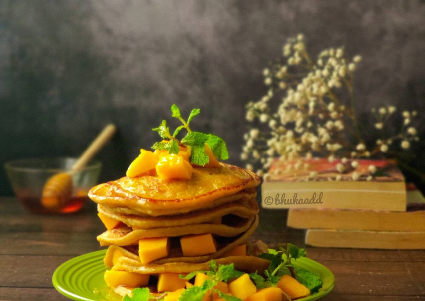 Mango Oat Pancakes