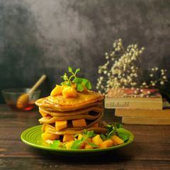 A picture of Mango oats pancake.